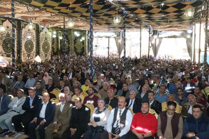 عمومية زمالة المعلمين تعتمد زيادة الميزة التأمينية إلى 50 ألف جنيه.. والصرف قريبا الزناتى : نتصدى لكل محاولات التشويه لدعم وحدة المعلمين
